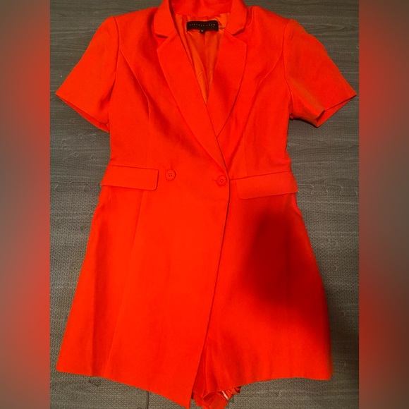 Endless Rose
Short Sleeve Blazer Romper Color Orange Size M - Picture 4 of 7